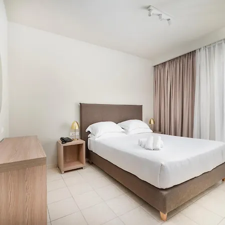 Smaragdi Hotel